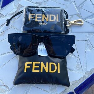 FENDI rhinestone sunglasses. NEW-full inclusion